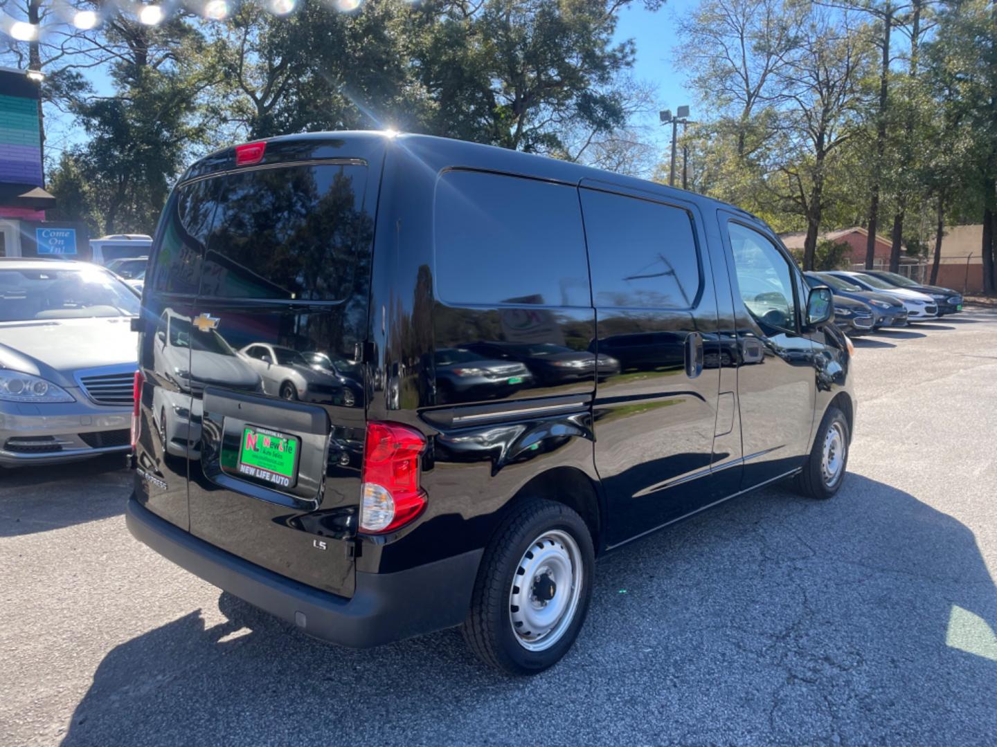 2017 BLACK CHEVROLET CITY EXPRESS LS (3N63M0YN6HK) with an 2.0L engine, Continuously Variable transmission, located at 5103 Dorchester Rd., Charleston, SC, 29418-5607, (843) 767-1122, 36.245171, -115.228050 - Photo#6